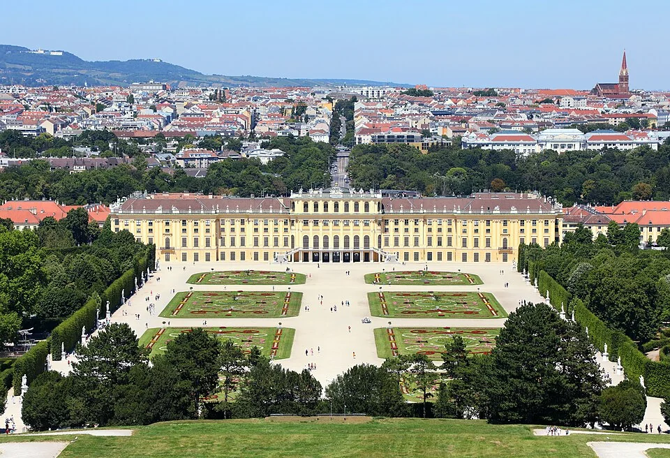 奥地利 · Schönbrunn Palace