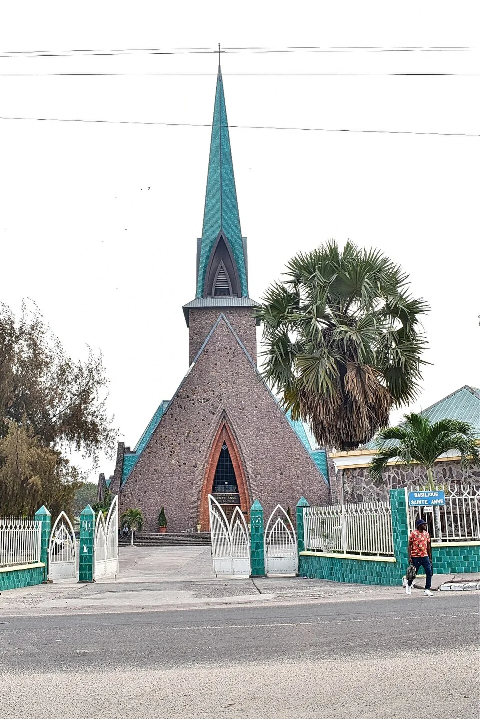 刚果（布） · Basilique Sainte-Anne-du-Congo