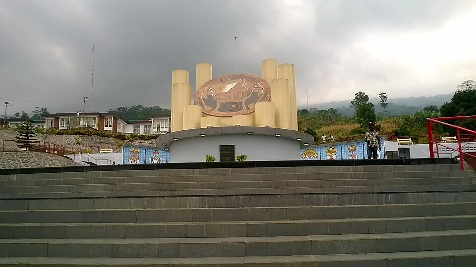 喀麦隆 · Reunification Monument
