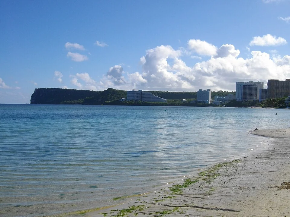 关岛 · Two Lovers Point