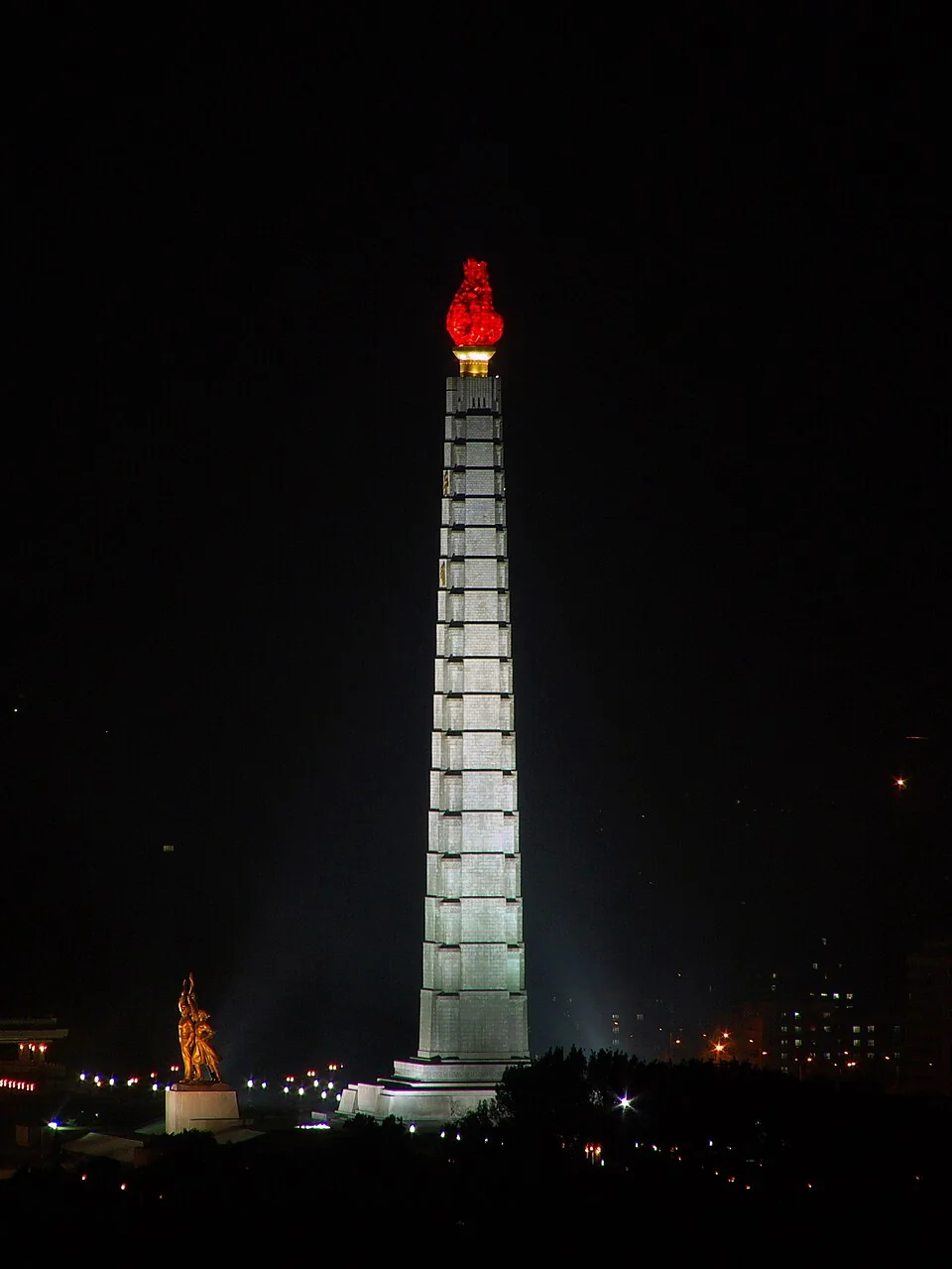 朝鲜 · Juche Tower