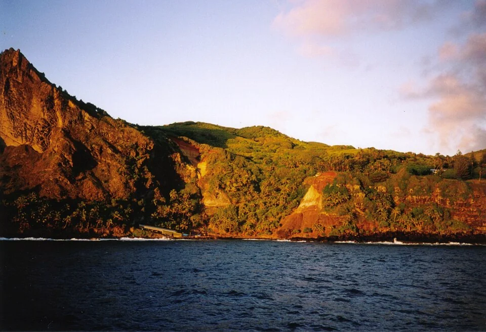 皮特凯恩群岛 · Bounty Bay