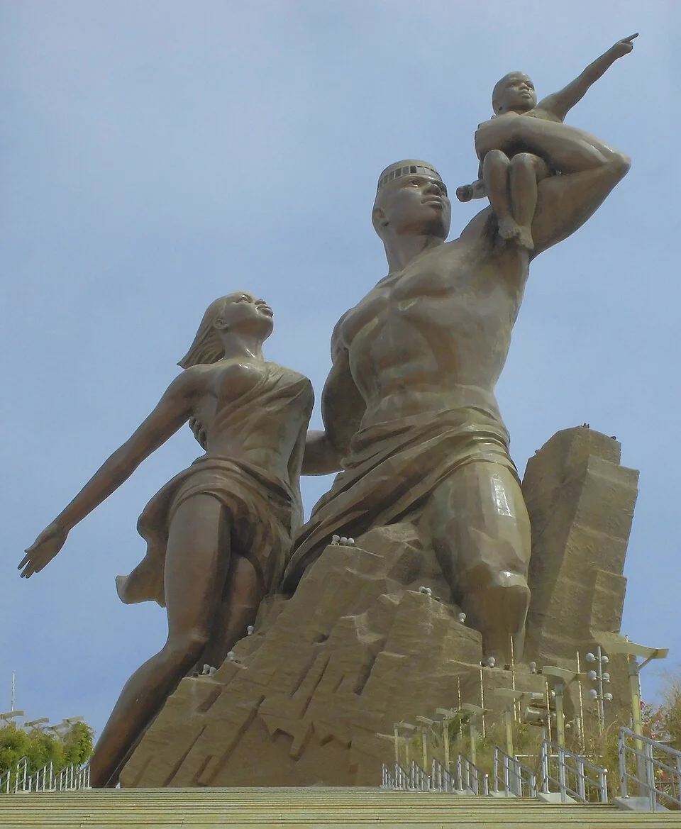 塞内加尔 · African Renaissance Monument